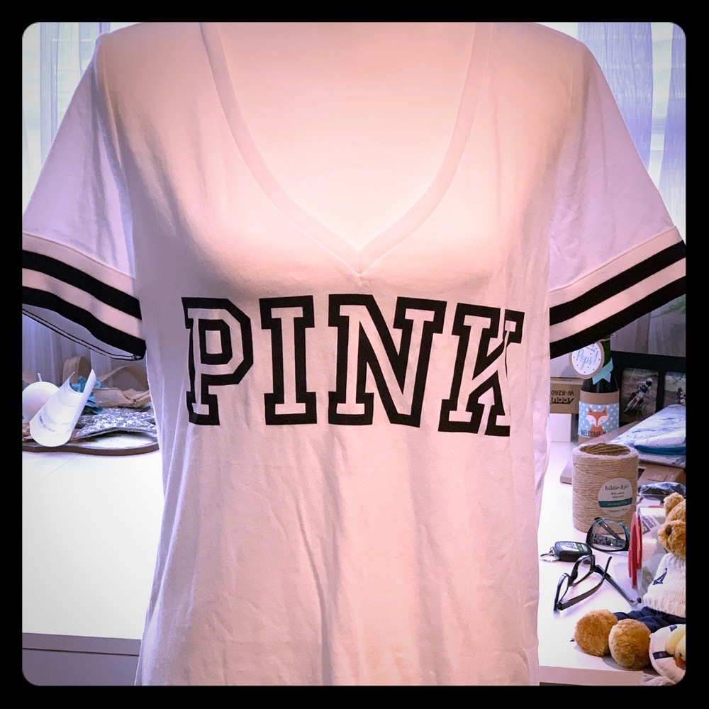 Cite VS Pink V neck Tee